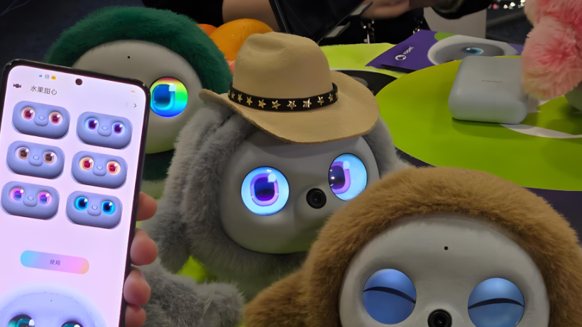 AI 陪伴玩具市场升温 机遇与挑战交织 AI 陪伴玩具市场升温 机遇与挑战交织